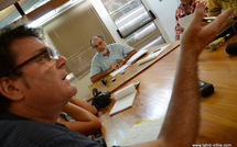 Jacqui Drollet tente de calmer le jeu avec le Tahoeraa...et les journalistes 