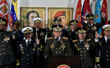 Venezuela : l'armée appuie Maduro face au soutien international à Guaido