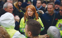 Au ministère des Outre-mer, des "gilets jaunes" demandent du "concret" à Girardin