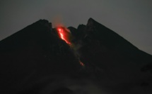 Indonésie: le volcan Merapi en éruption