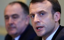 A la mi-temps du grand débat, Macron cherche à garder l'avantage