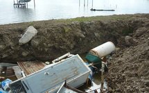 Décharge sauvage à Tumarra, commune de Raiatea.