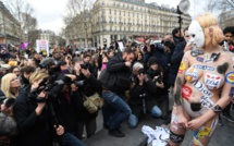 8 mars: des milliers de manifestants en France pour les droits des femmes