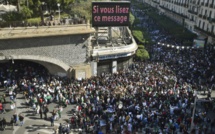 Algérie: les étudiants de retour en masse dans la rue contre la "ruse" de Bouteflika