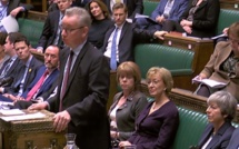 Brexit: les députés votent sur un "no deal", le pays "au bord du précipice"