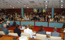 Nouvelle-Calédonie: promulgation de la loi contre l'instabilité politique