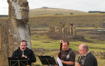 3 clarinettistes de Papeete au pays des Moai