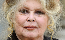 La Réunion: Bardot présente des excuses et redit sa "révolte"