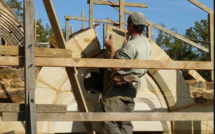 Notre-Dame: manque de tailleurs de pierre et charpentiers pour la reconstruction (Compagnons du devoir)