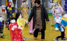 Des poupées contre la solitude dans un village japonais dépeuplé