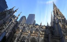 Un homme arrêté à la cathédrale de New York avec des bidons d'essence