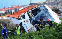 Interrogations après l'accident de car ayant tué 29 Allemands à Madère