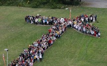 Eolienne humaine à Paris pour un changement de modèle énergétique