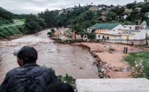 Afrique du Sud: 51 morts dans des inondations, le président Ramaphosa sur place