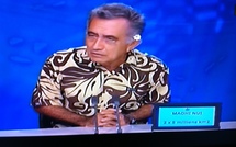 Oscar Temaru sur le plateau de Polynésie 1ère 