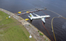 Un Boeing 737 finit son atterrissage dans un fleuve en Floride