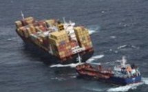 NZélande: Nouvelle "importante" fuite de fioul du cargo échoué