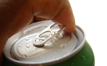 Violence chez les jeunes associée aux boissons gazeuses