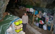 Elles se réfugient dans une grotte pour fuir les antennes relais