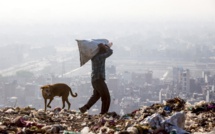 À New Delhi, une montagne de déchets haute comme le Taj Mahal
