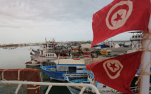 Tunisie: un bateau avec 86 migrants chavire, seuls quatre secourus