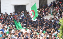 A Alger, les manifestants refusent massivement l'appel au dialogue du pouvoir