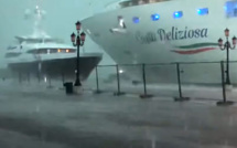 Venise: nouvel accident évité de justesse avec un bateau de croisière géant