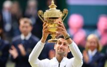 Wimbledon: Djokovic sacré au bout d'un match de légende
