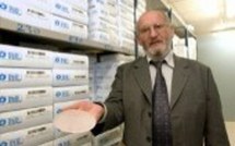 Le fondateur de PIP nie la toxicité des prothèses, et n'est pas en fuite, selon son avocat