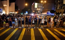 Hong Kong: le mouvement pro-démocratie forme une chaîne humaine, 30 ans après la "Baltic Way"