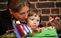 Autisme: un député UMP veut interdire l'accompagnement psychanalytique