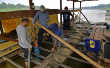 En Amazonie, le fermier Aurelio Andrade déboise "pour survivre"