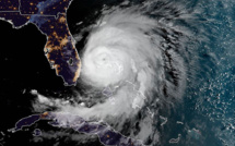 Dorian, rétrogradé en catégorie 3, continue de s'acharner sur les Bahamas