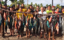 Grosses pêches pour les Tahitiens à Rangi