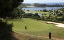 La Calédonie brille en brut, Tahiti en net