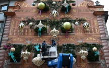 Ouverture du marché de Noël de Strasbourg, un an après l'attentat