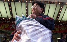 Japon : un grand magasin renonce à un "badge menstruel" pour ses employées