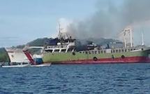 Trois ferries papous incendiés par des militants en colère