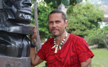 Deux œuvres géantes dans les jardins du musée de Tahiti et des îles