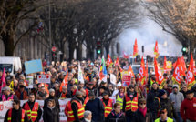 Retraites: Macron "déterminé", "l'architecture de la réforme" dévoilée "en milieu de semaine"