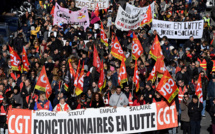 Retraites: grève dans les transports toujours forte, les cortèges moins fournis