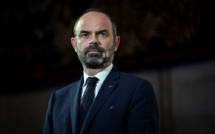 Retraites: le Premier ministre dévoile son plan, la fronde s'amplifie, la grève continue