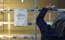 Grève: en Martinique, les rayons de produits frais se vident