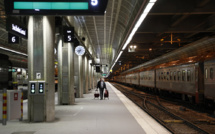Un écran diffuse du porno dans une gare suédoise