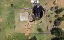 Dans un tonneau perché: un Sud-Africain en quête de record