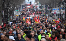 Retraites: la réforme en conseil des ministres, ses opposants de nouveau dans la rue