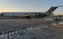 Iran : un avion de ligne finit son atterrissage sur une autoroute