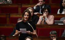 Congé après la perte d'un enfant: Philippe "assume" la "part de responsabilité du gouvernement"