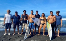 Les surfeurs en mode olympique à Tahiti