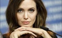 Viol: Angelina Jolie participe au lancement d'une campagne britannique